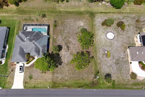 Terreno en venta en Rotonda, Florida № 2232756 - foto 6