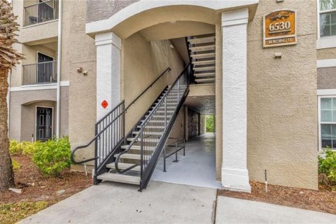 Condo in Orlando, Florida, 2 bedrooms № 2102751 - photo 4