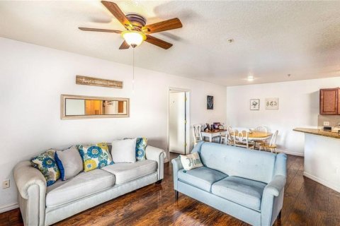 Condo in Orlando, Florida, 2 bedrooms № 2102751 - photo 9