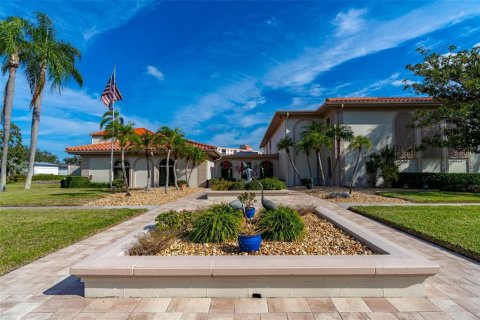 House in Clearwater, Florida 2 bedrooms, 106.84 sq.m. № 1717671 - photo 24