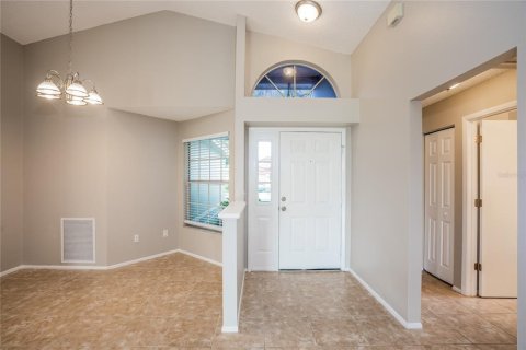 Villa ou maison à louer à Tampa, Floride: 3 chambres, 146.04 m2 № 2112968 - photo 2