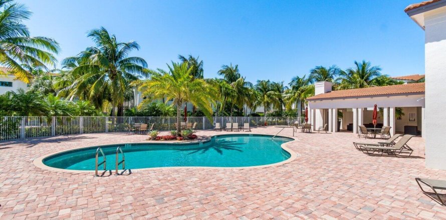 Townhouse in Boca Raton, Florida 3 bedrooms, 238.11 sq.m. № 1118219
