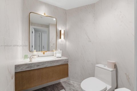 Condominio en venta en Fort Lauderdale, Florida, 2 dormitorios, 159.88 m2 № 2055397 - foto 13