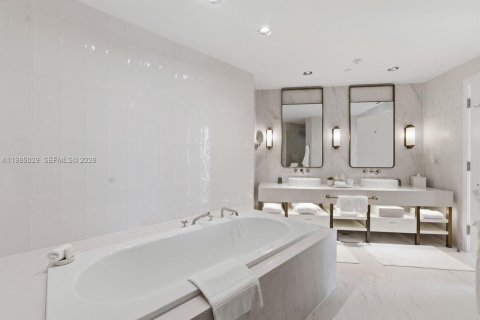 Condominio en venta en Fort Lauderdale, Florida, 2 dormitorios, 159.88 m2 № 2055397 - foto 26