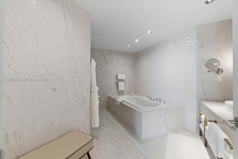 Condominio en venta en Fort Lauderdale, Florida, 2 dormitorios, 159.88 m2 № 2055397 - foto 22