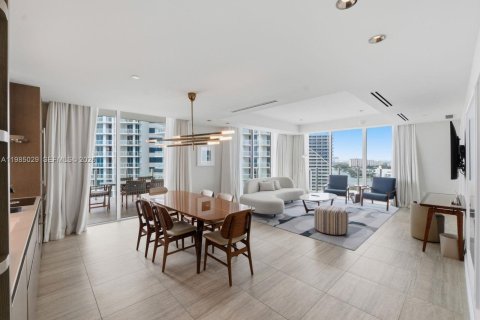 Condominio en Fort Lauderdale, Florida, 2 dormitorios  № 2055397