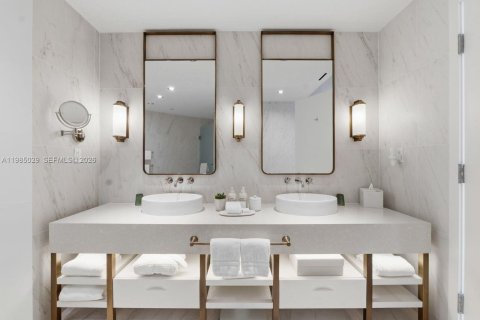 Condominio en venta en Fort Lauderdale, Florida, 2 dormitorios, 159.88 m2 № 2055397 - foto 24