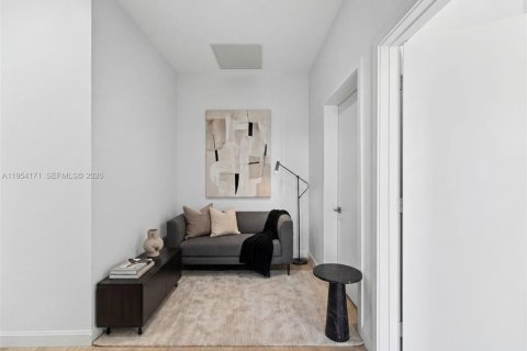 Condominio en alquiler en Miami, Florida, 3 dormitorios, 139.35 m2 № 2009616 - foto 24