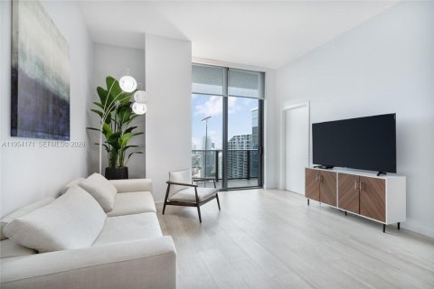 Condominio en alquiler en Miami, Florida, 3 dormitorios, 139.35 m2 № 2009616 - foto 8