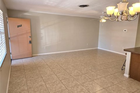 Condominio en alquiler en Venice, Florida, 1 dormitorio, 64.66 m2 № 1885095 - foto 17