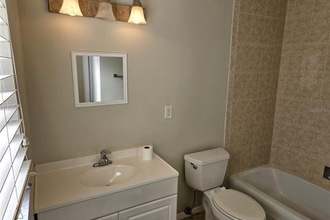 Condominio en alquiler en Venice, Florida, 1 dormitorio, 64.66 m2 № 1885095 - foto 4