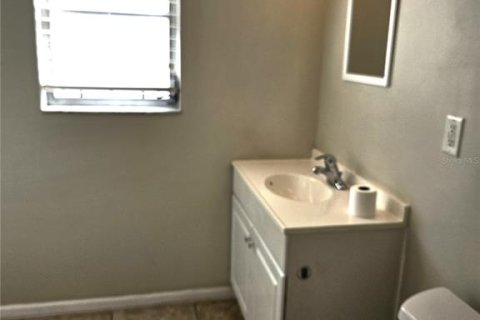 Condominio en alquiler en Venice, Florida, 1 dormitorio, 64.66 m2 № 1885095 - foto 5