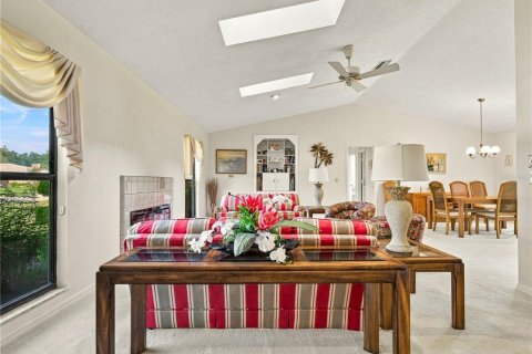 Villa ou maison à vendre à New Smyrna Beach, Floride: 3 chambres, 199.74 m2 № 2404992 - photo 10