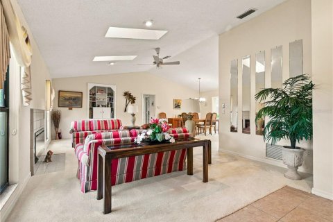 Villa ou maison à vendre à New Smyrna Beach, Floride: 3 chambres, 199.74 m2 № 2404992 - photo 8