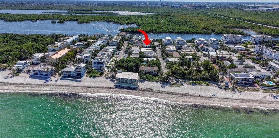 Villa ou maison à Hollywood, Floride 4 chambres, 195.09 m2 № 1982301