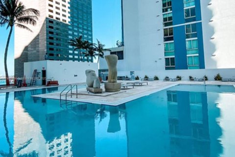 Copropriété à vendre à Miami, Floride: 2 chambres, 102.66 m2 № 2012815 - photo 4