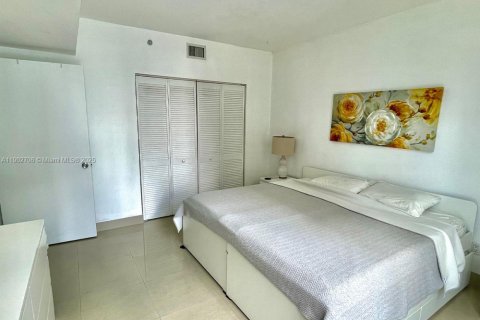 Copropriété à vendre à Miami, Floride: 2 chambres, 102.66 m2 № 2012815 - photo 12
