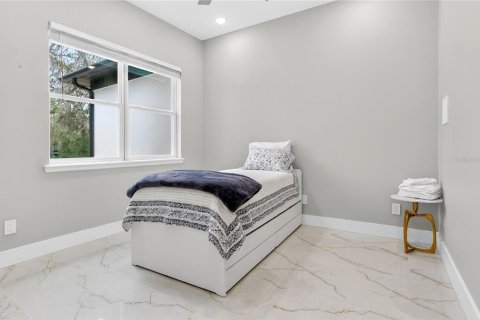 House in Orlando, Florida 4 bedrooms, 237.74 sq.m. № 2208857 - photo 20