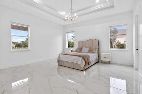 House in Orlando, Florida 4 bedrooms, 237.74 sq.m. № 2208857 - photo 8