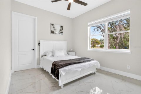 House in Orlando, Florida 4 bedrooms, 237.74 sq.m. № 2208857 - photo 13