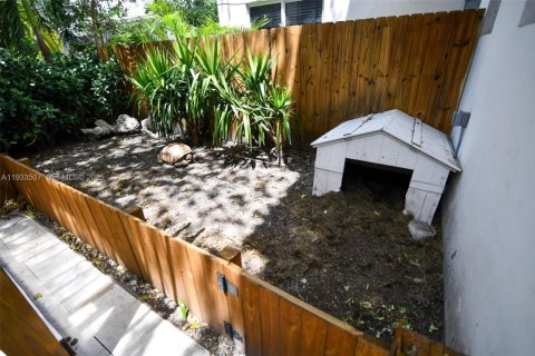 Appartement à louer à Miami, Floride: 1 chambre, 765.61 m2 № 1991429 - photo 23