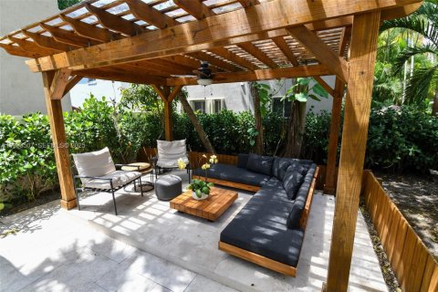 Appartement à louer à Miami, Floride: 1 chambre, 765.61 m2 № 1991429 - photo 25