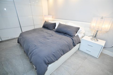 Appartement à louer à Miami, Floride: 1 chambre, 765.61 m2 № 1991429 - photo 18