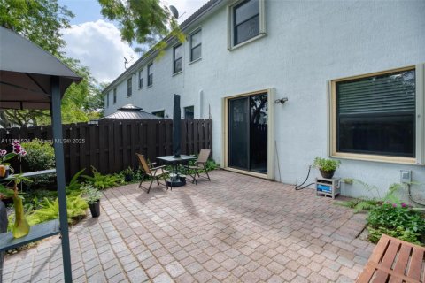 Touwnhouse à vendre à Doral, Floride: 4 chambres, 179.77 m2 № 1698829 - photo 25