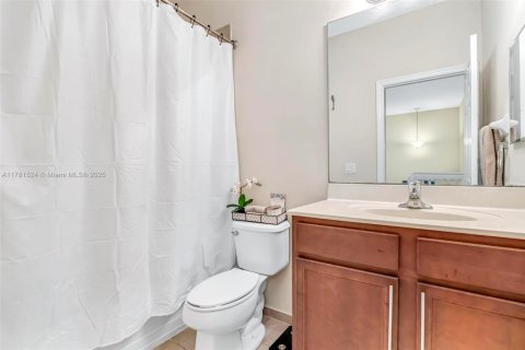 Touwnhouse à vendre à Doral, Floride: 4 chambres, 179.77 m2 № 1698829 - photo 18