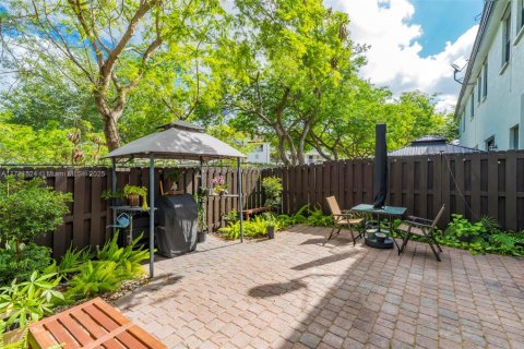 Touwnhouse à vendre à Doral, Floride: 4 chambres, 179.77 m2 № 1698829 - photo 27