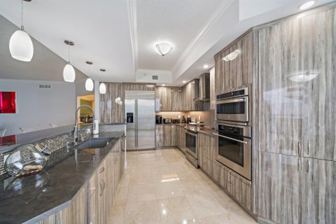 Купить кондоминиум в Ривьера-Бич, Флорида 4 комнаты, 252.69м2, № 2083121 - фото 8
