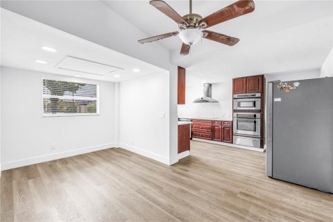 Villa ou maison à vendre à Saint Petersburg, Floride: 5 chambres, 237.64 m2 № 2123628 - photo 10