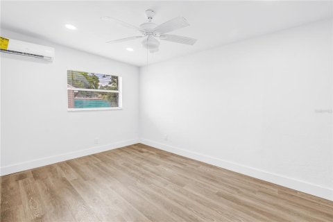 Villa ou maison à vendre à Saint Petersburg, Floride: 5 chambres, 237.64 m2 № 2123628 - photo 21