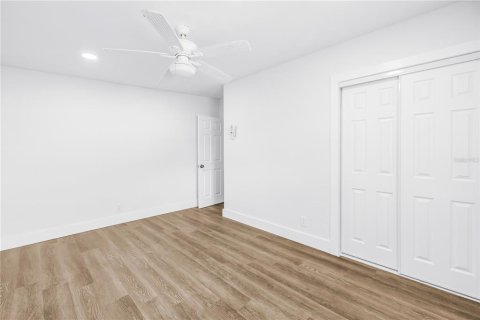 Villa ou maison à vendre à Saint Petersburg, Floride: 5 chambres, 237.64 m2 № 2123628 - photo 22