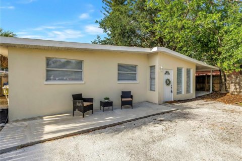 Villa ou maison à Saint Petersburg, Floride 5 chambres, 237.64 m2 № 2123628