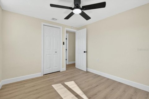 House in Englewood, Florida 3 bedrooms, 157.47 sq.m. № 1909552 - photo 25