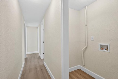 House in Englewood, Florida 3 bedrooms, 157.47 sq.m. № 1909552 - photo 19