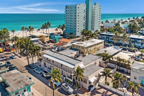 Immobilier commercial à vendre à Hollywood, Floride № 2007603 - photo 26
