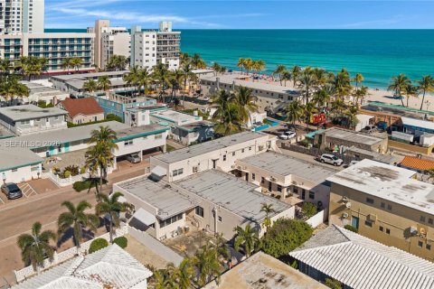 Immobilier commercial à vendre à Hollywood, Floride № 2007603 - photo 25