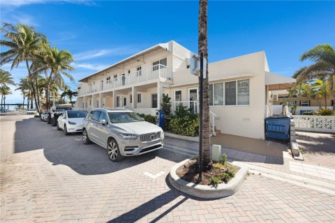 Immobilier commercial à vendre à Hollywood, Floride № 2007603 - photo 7