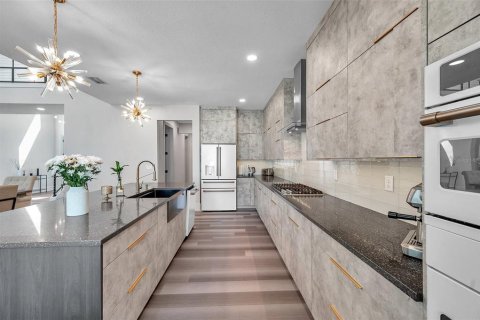 Casa en venta en Clearwater, Florida, 4 dormitorios, 233.93 m2 № 1614647 - foto 6