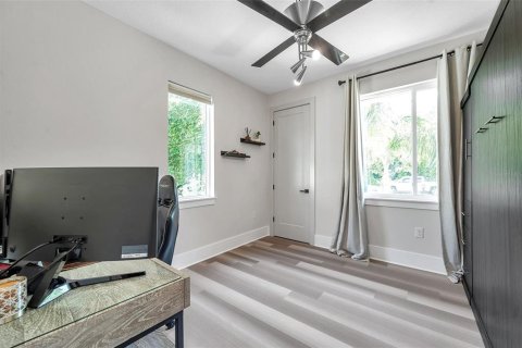 Casa en venta en Clearwater, Florida, 4 dormitorios, 233.93 m2 № 1614647 - foto 23