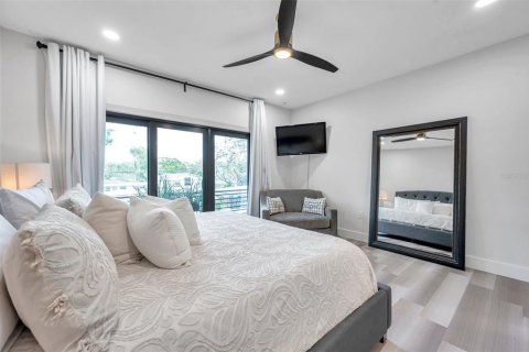 Casa en venta en Clearwater, Florida, 4 dormitorios, 233.93 m2 № 1614647 - foto 29