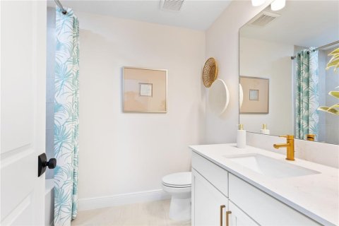 Townhouse in Venice, Florida 3 bedrooms, 158.49 sq.m. № 2359039 - photo 14