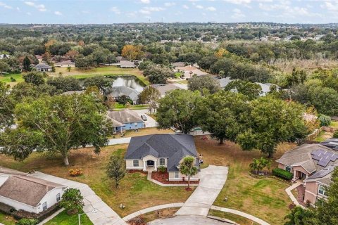 House in Clermont, Florida 4 bedrooms, 212.56 sq.m. № 1622703 - photo 3