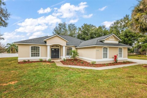 House in Clermont, Florida 4 bedrooms, 212.56 sq.m. № 1622703 - photo 2