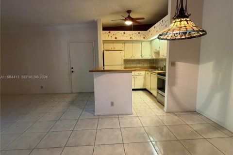 Condo in Delray Beach, Florida, 2 bedrooms  № 2049528 - photo 5