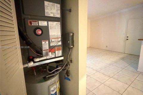 Condo in Delray Beach, Florida, 2 bedrooms  № 2049528 - photo 14