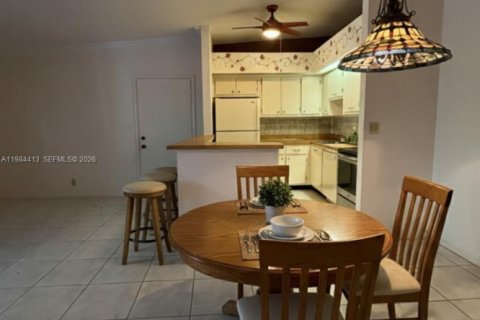 Condo in Delray Beach, Florida, 2 bedrooms  № 2049528 - photo 4