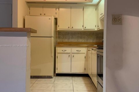 Condo in Delray Beach, Florida, 2 bedrooms  № 2049528 - photo 6